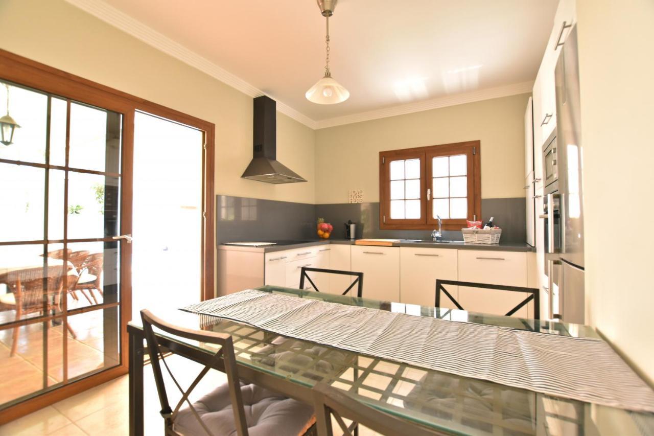 Lighthouse Villa - Private Pool - 코스타 테기세 외부 사진